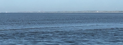 foto  zicht op eiland Juist vanaf ferry Norderney 9mei 2022